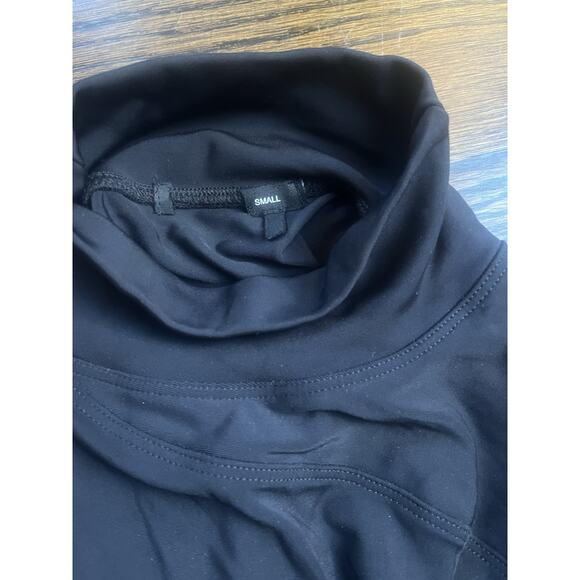 Koral high neck long sleeve crop top Sz. S black cut out detail logo front NWOT - Picture 5 of 5